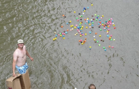 Rubber duck launch 450
