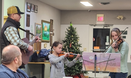 Performance at dinner 2025 450