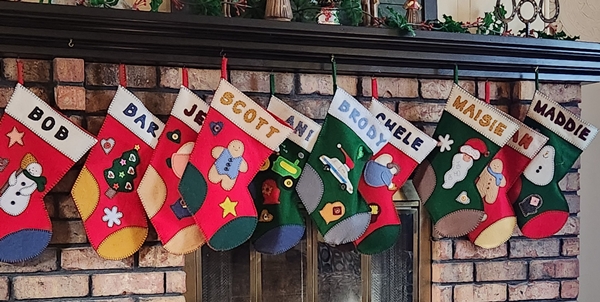 Wilhelm Xmas stockings 600