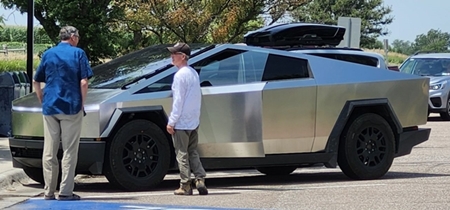 Bob Tesla on interstate rest area July 2024 450