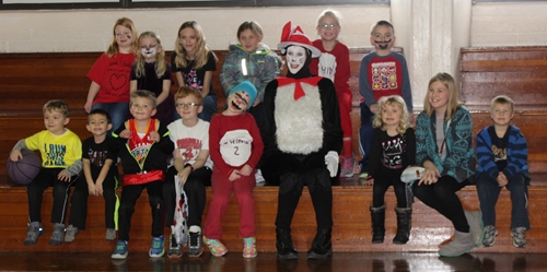 Cat in_the_Hat_and_kids_crop_500