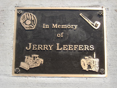Leefers plaque