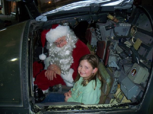 Maisie_and_Santa